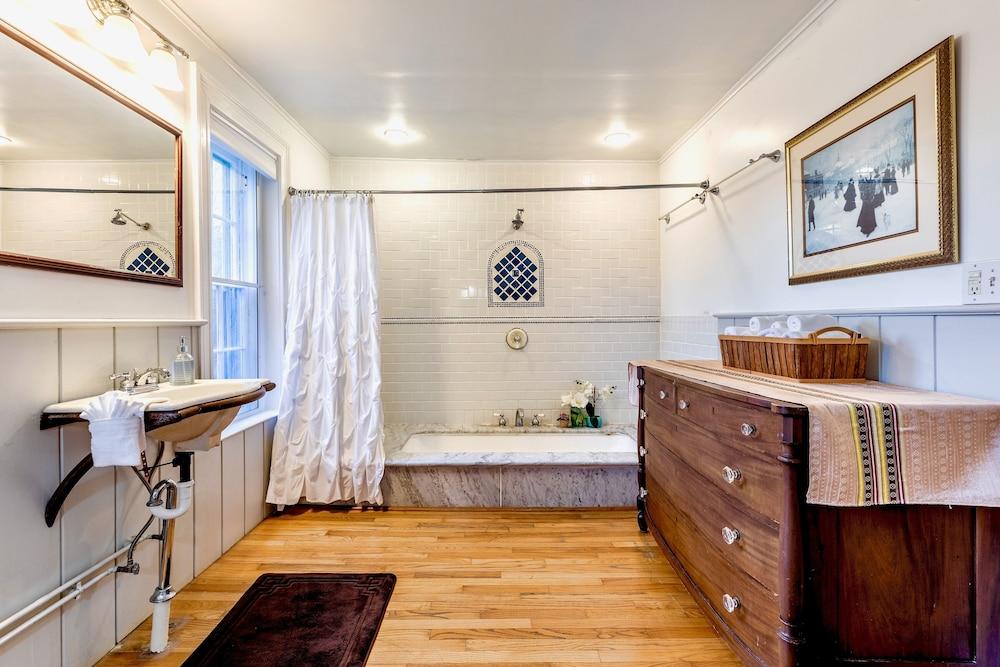 Wilburton Inn photo 10