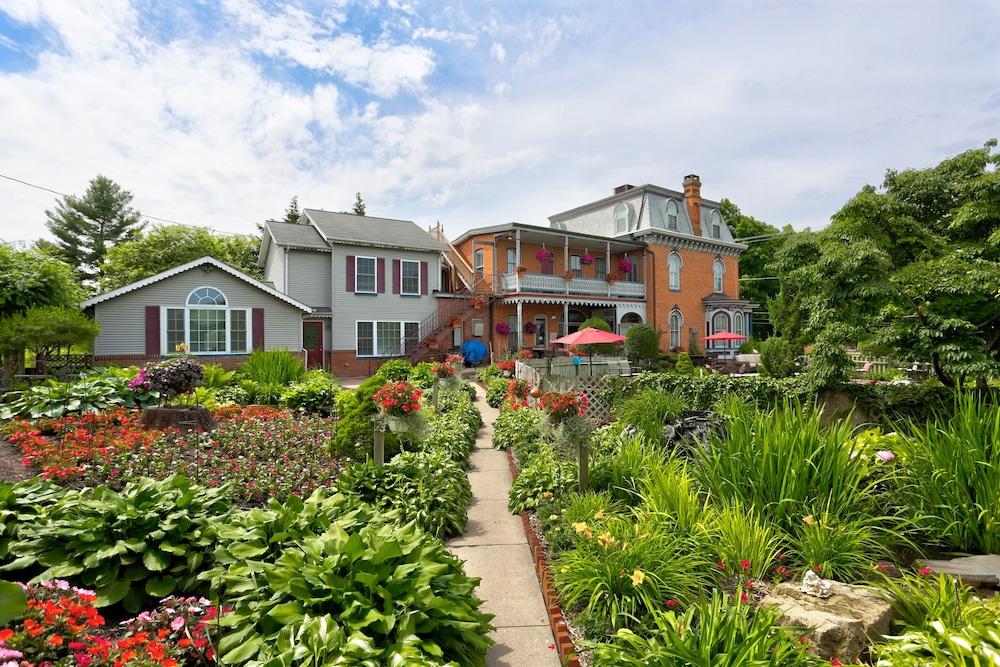 Greystone Manor Bed & Breakfast photo 30