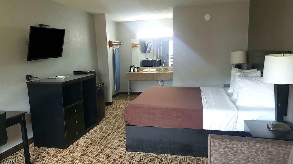 Americas Best Value Inn Brinkley photo 9