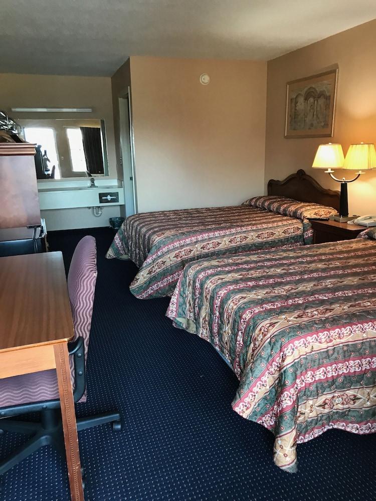Claridge Inn photo 8