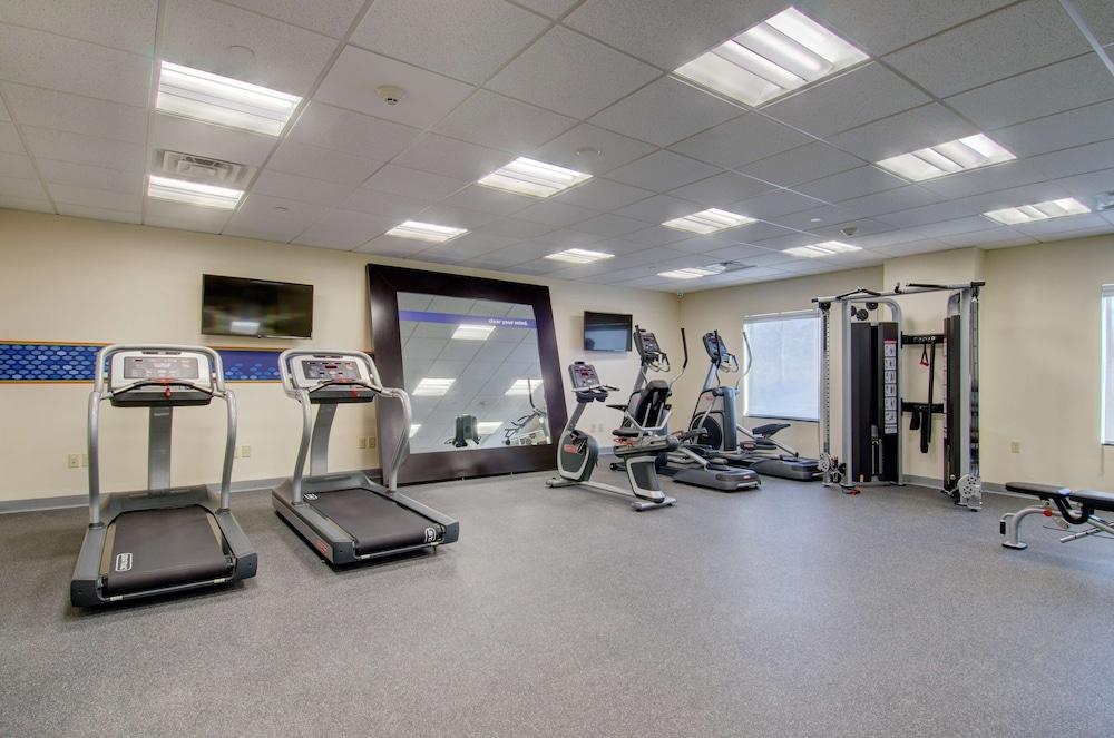 Hampton Inn & Suites Boston/Stoughton photo 29