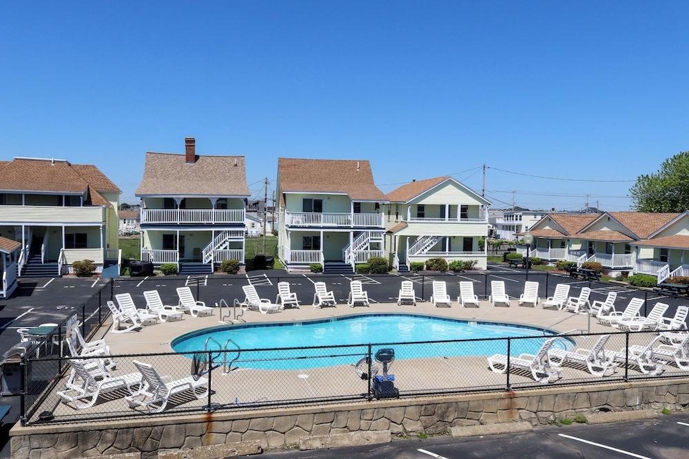 Mainsail Motel & Cottages photo 23