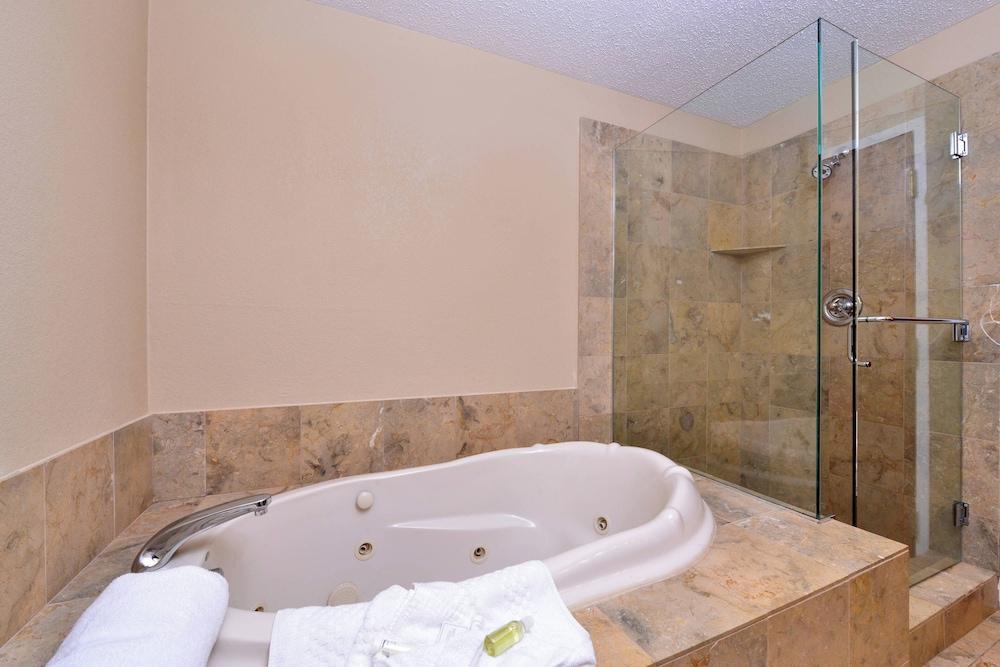Towneplace Suites by Marriott Warren photo 24