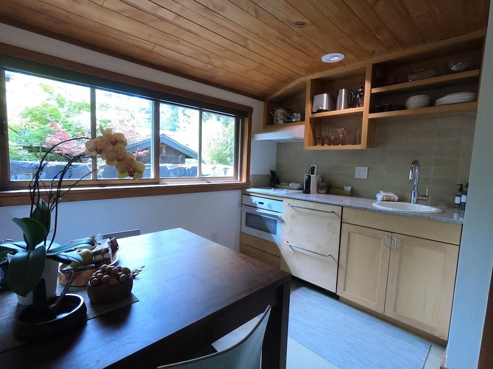 Coast Cabins photo 6