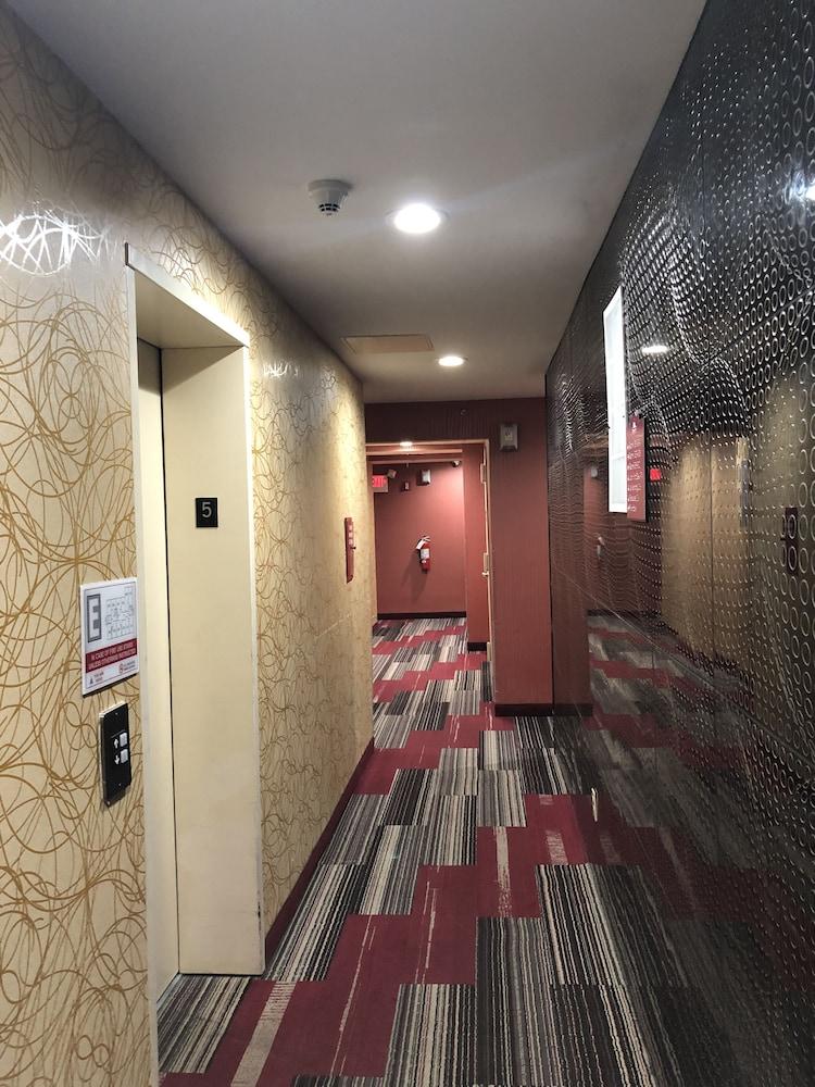 Days Inn by Wyndham Brooklyn photo 40
