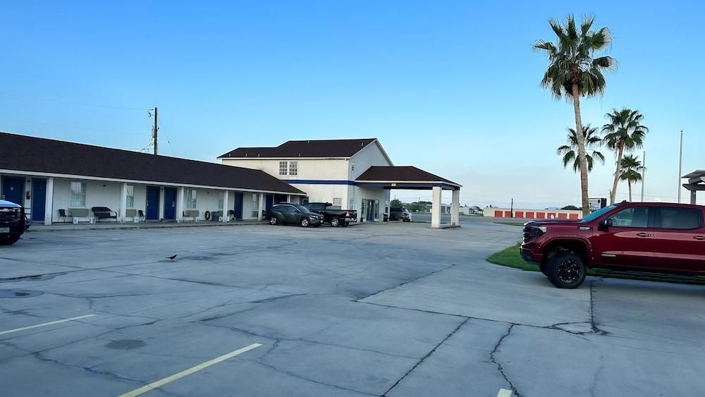 Coastal Bend Motel & RV Park photo 6