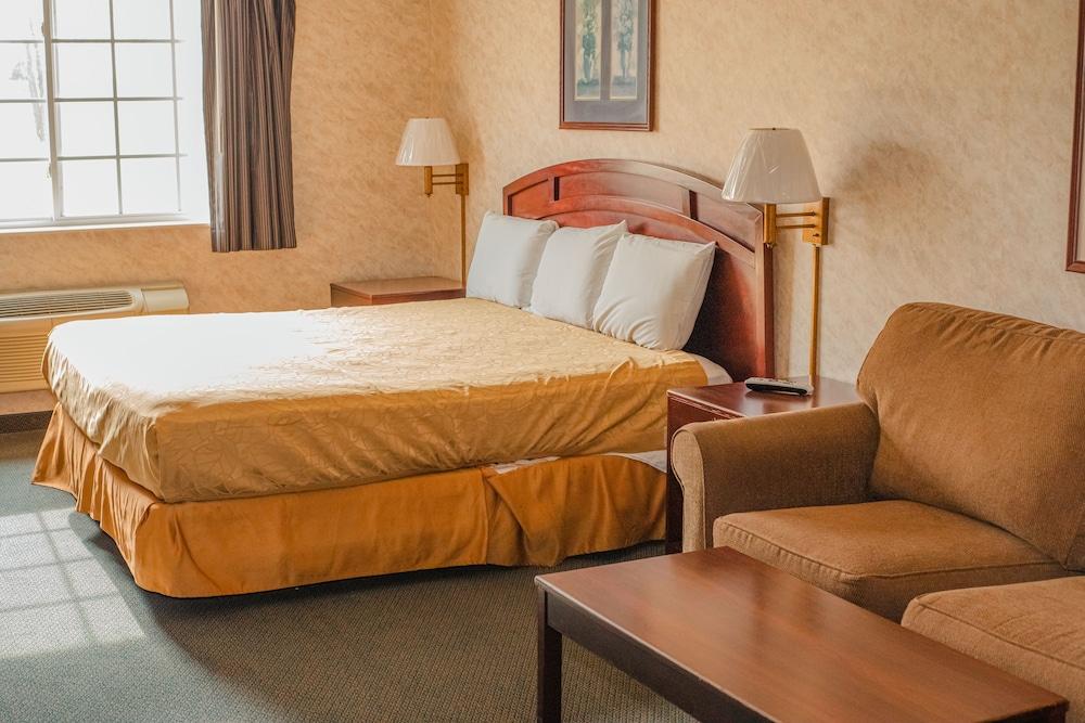 Colfax Inn photo 47