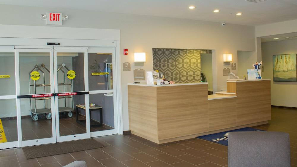 Microtel by Wyndham Penn Yan Finger Lakes Region photo 2