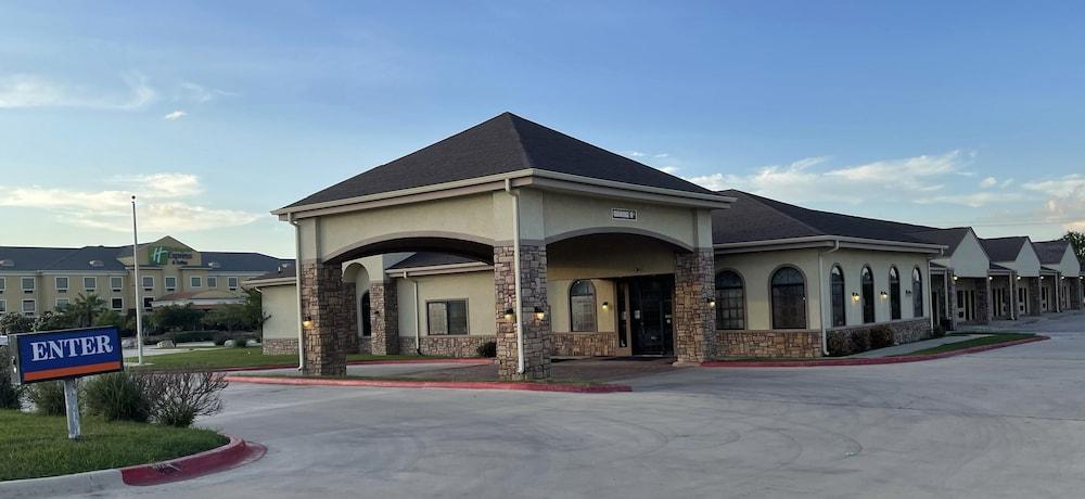 Sunbridge Inn and Suites photo 12
