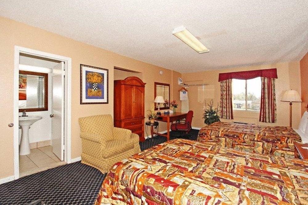 Regal Inn & Suites photo 30