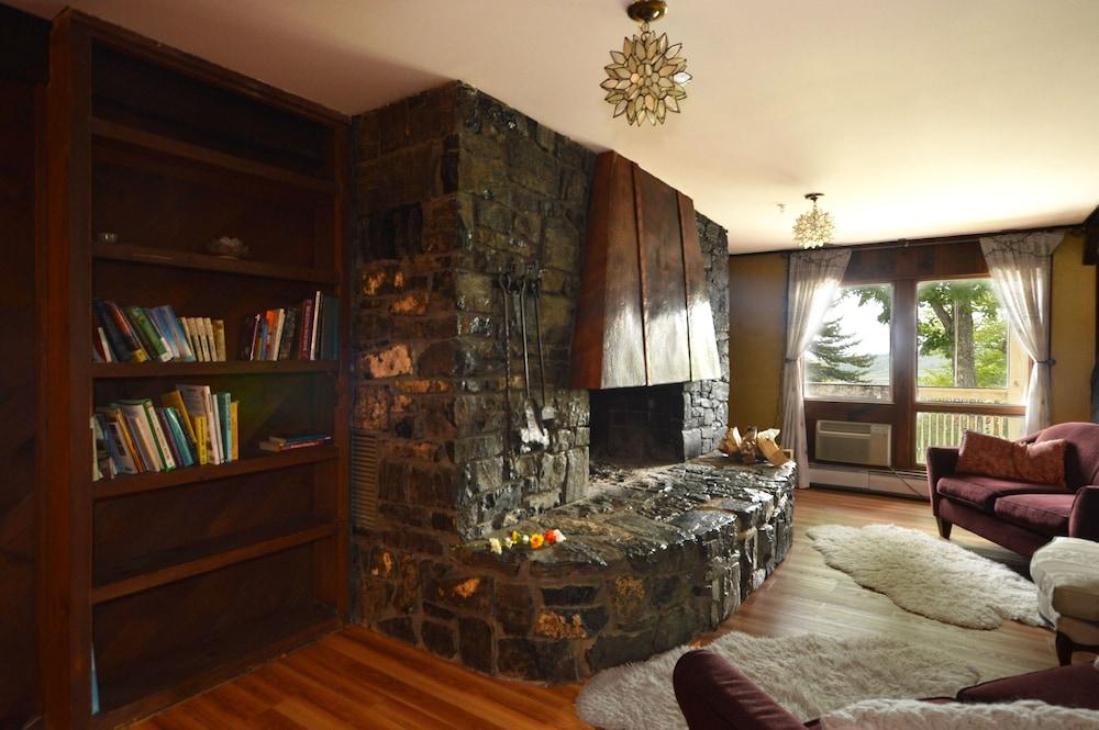 Lotus Mountain Retreat photo 9