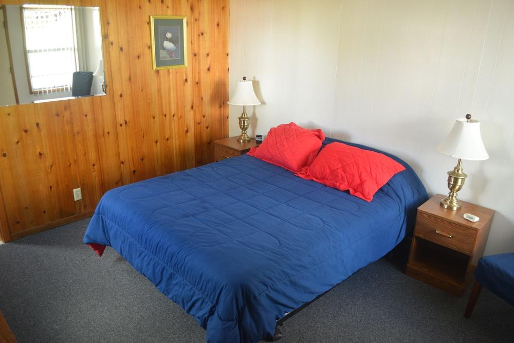 Zachar Bay Lodge Inc photo 26