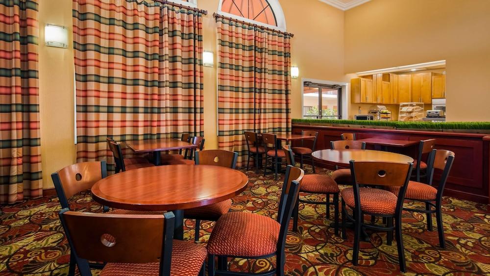 Baymont by Wyndham Orlando East photo 26