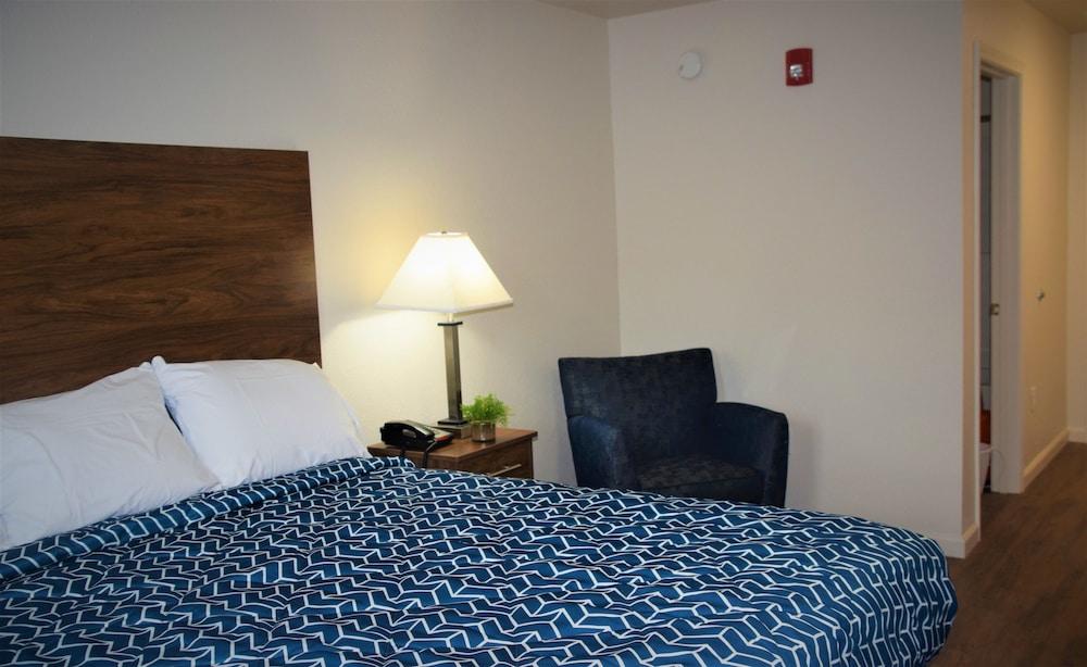 Stay Plus Extended Stay Suites photo 26
