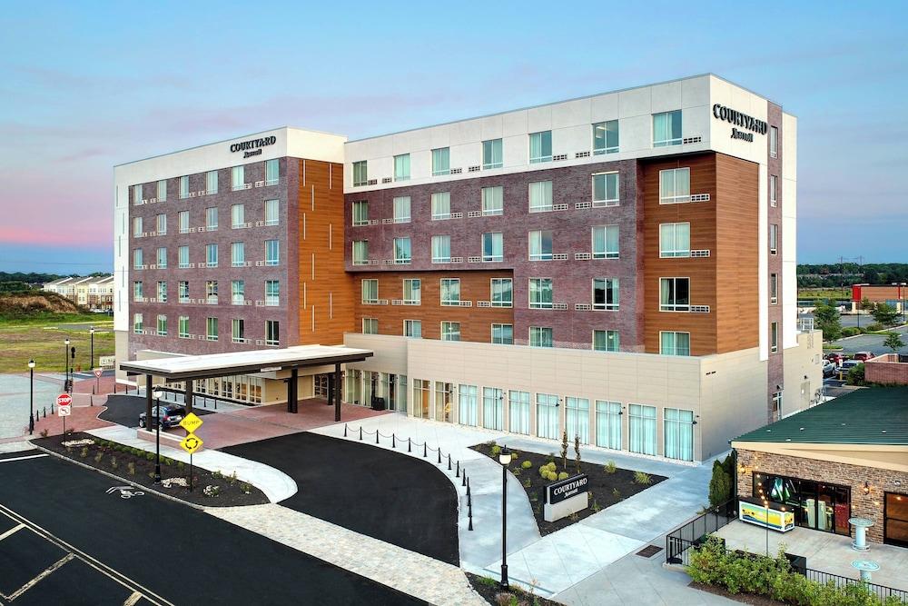 Courtyard by Marriott North Brunswick photo 43