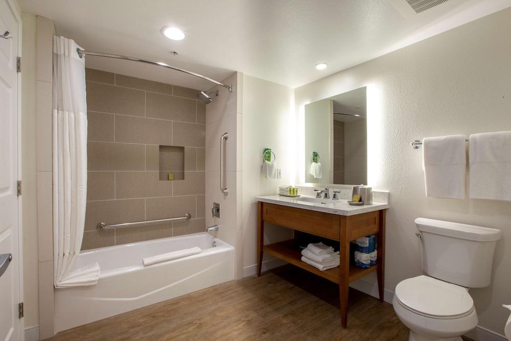 Grand Pacific Palisades photo 20