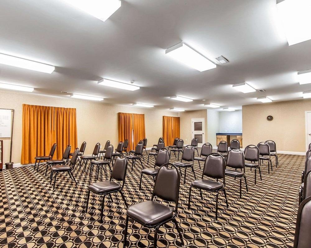 Quality Inn & Suites Bremen photo 27