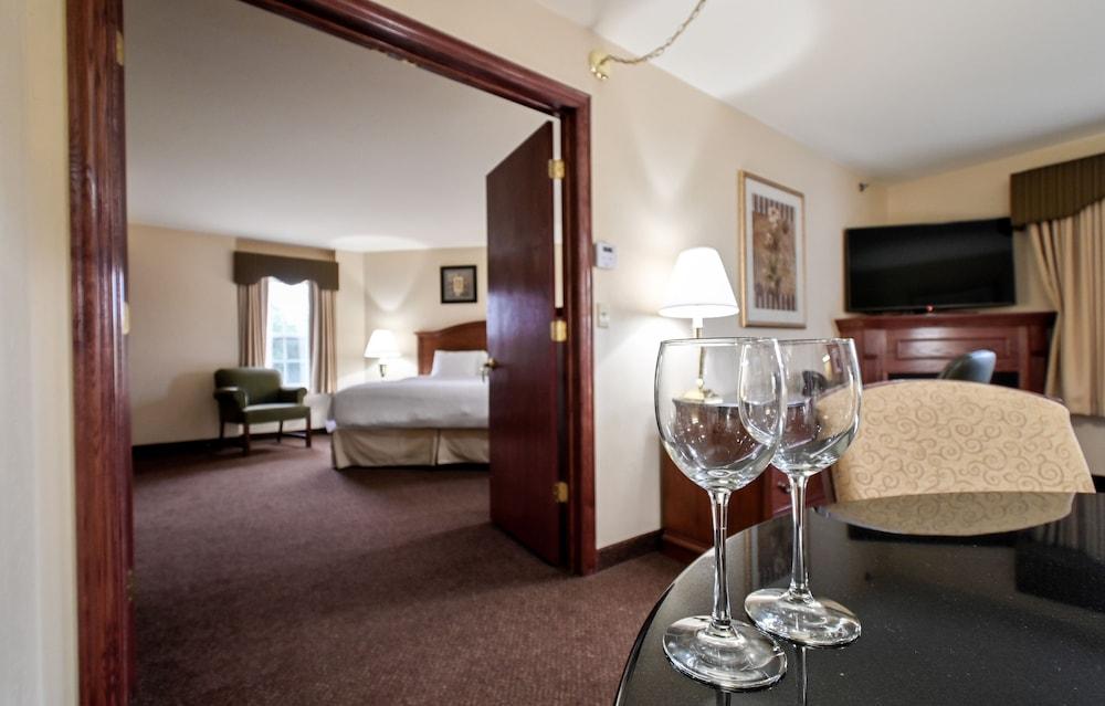 Four Seasons Island Resort photo 18