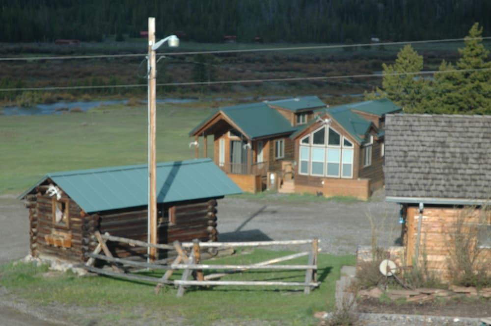 Lava Mountain Lodge photo 52