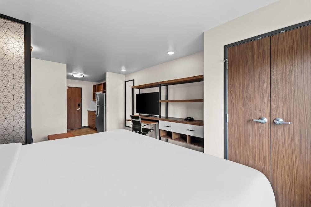 Everhome Suites Brownsville photo 28