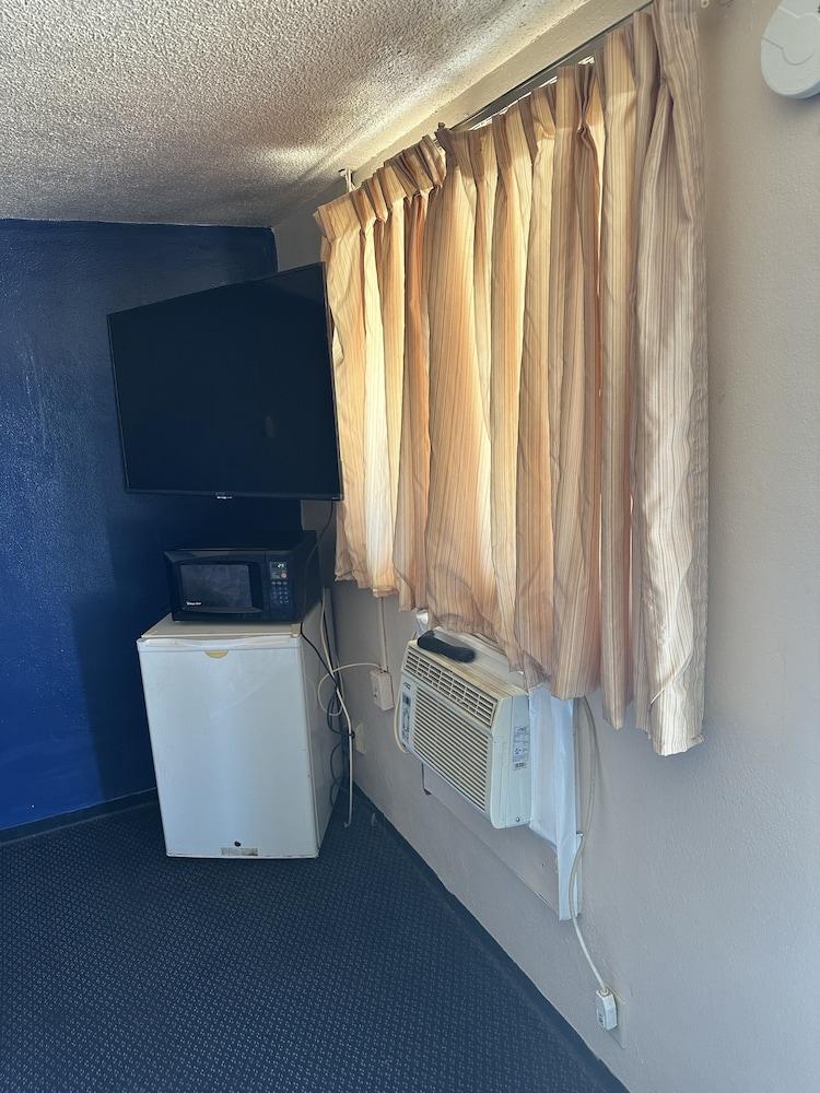 Crestview Motel Inc photo 4