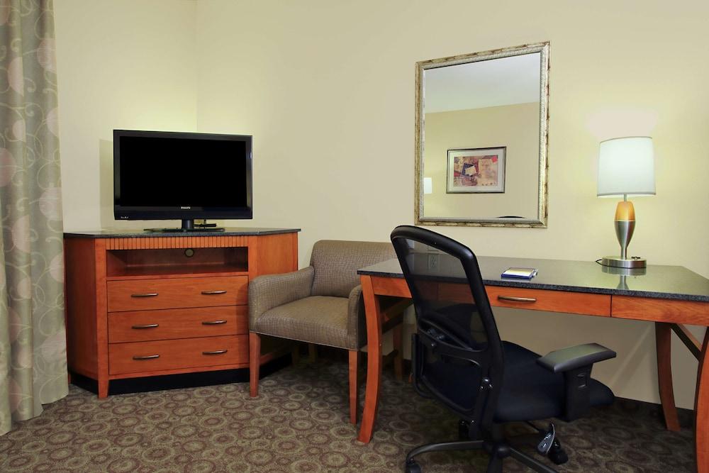 Hampton Inn & Suites Buffalo photo 9