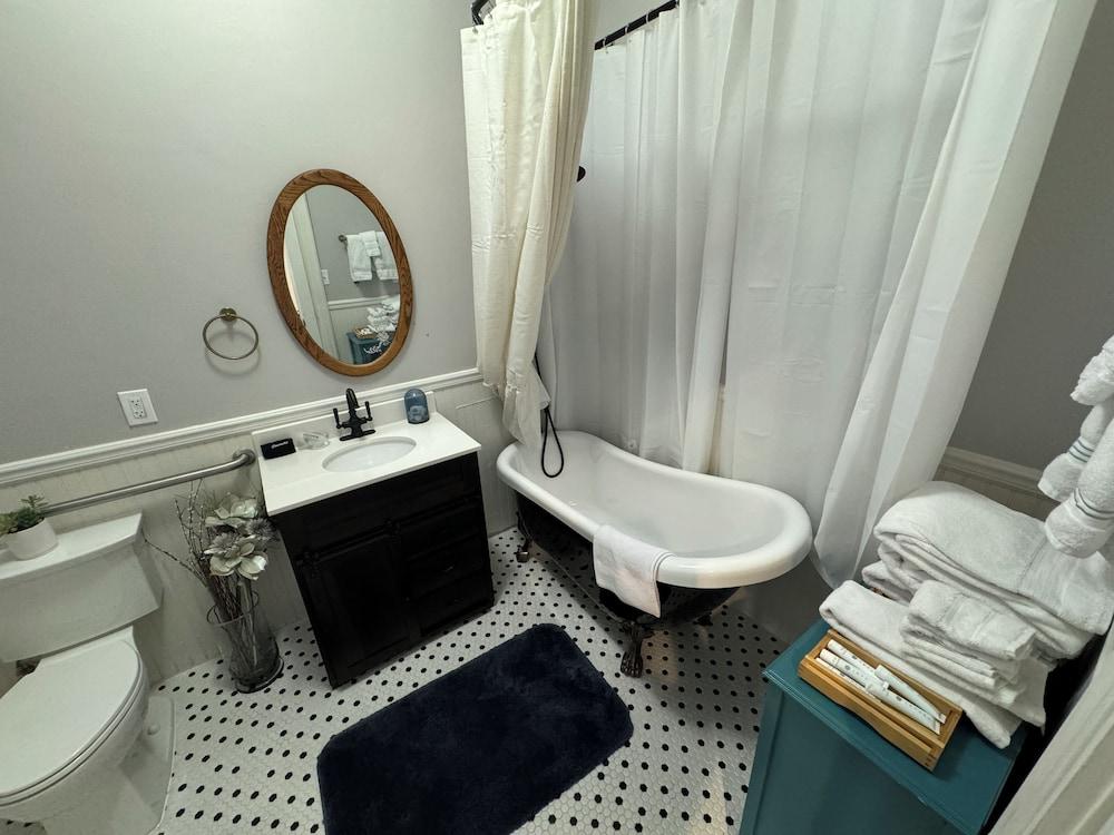 St James Hotel photo 8