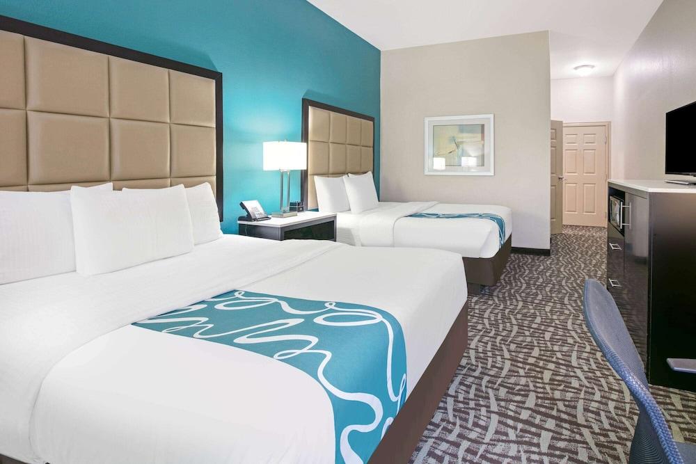 La Quinta Inn & Suites by Wyndham Paris photo 8