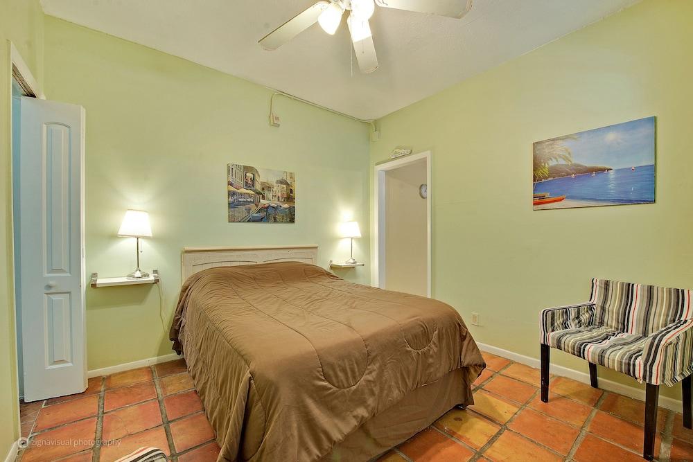 The Coral House Motel photo 44