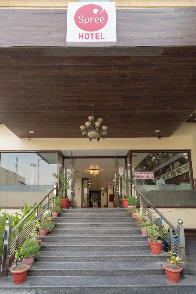 Double JJ Resort photo 71