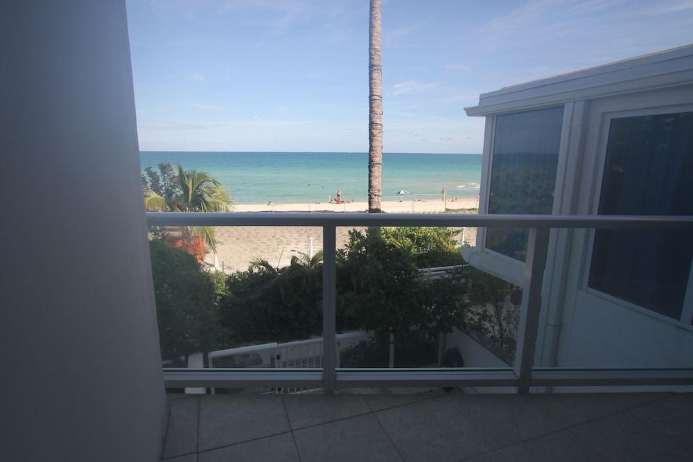 Soleil Apartments at Castle Beach Club photo 47