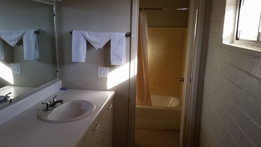Riviera Motor Lodge photo 4