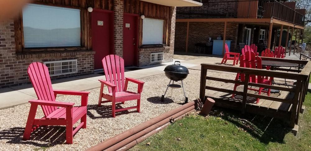 Pointe West Resort Motel photo 25