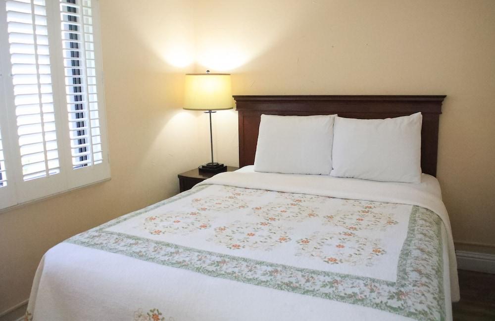 Carmel Resort Inn photo 48