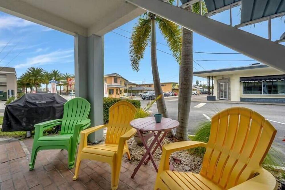 Blue Wave Suites photo 12