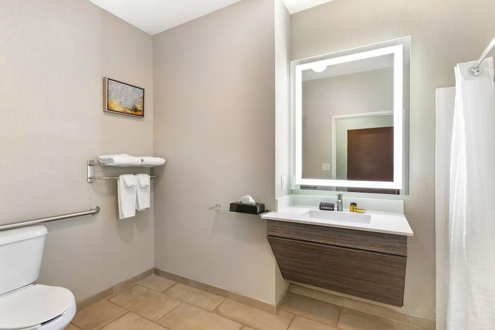 Best Western Plus Safford photo 29