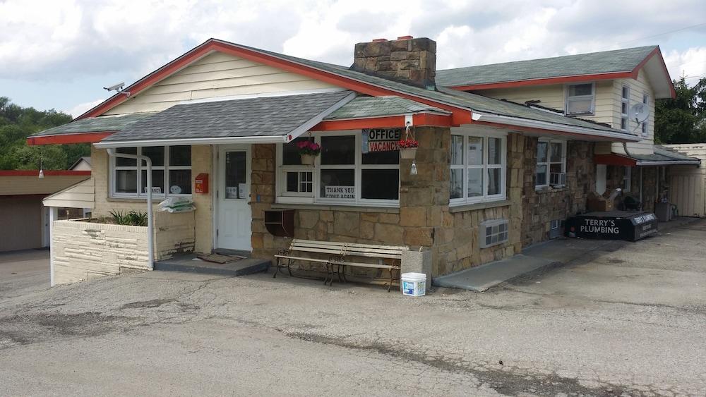 Huntingdon Inn photo 13