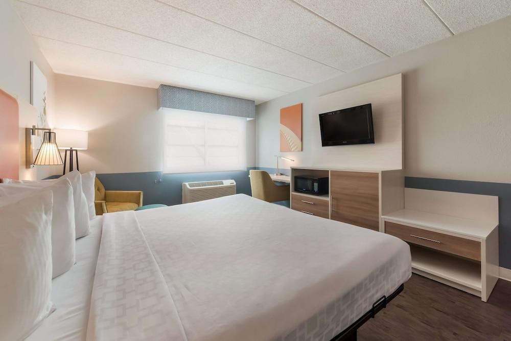 Baymont by Wyndham Westampton photo 11
