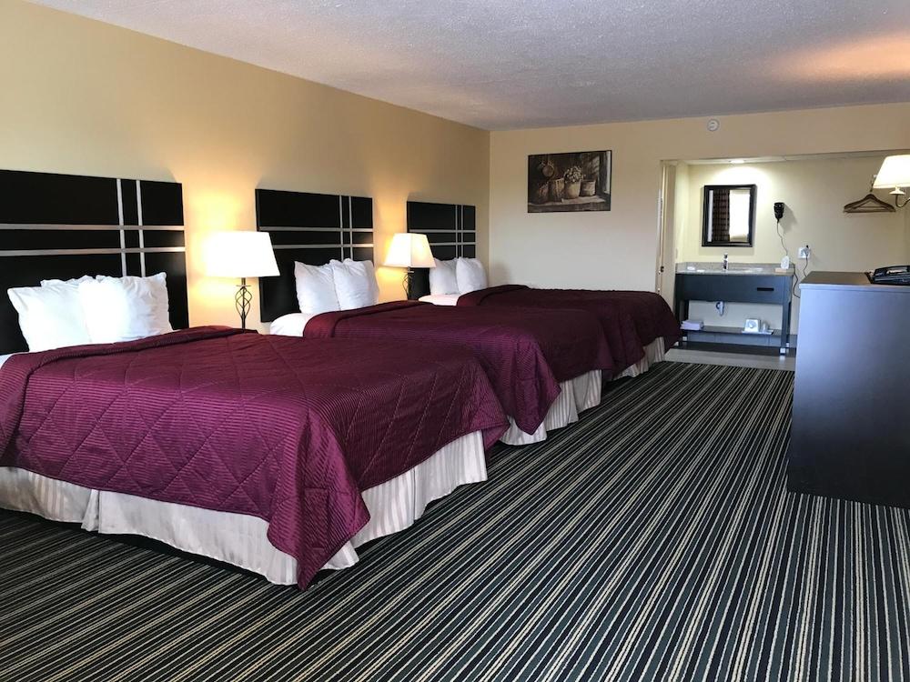 Soudersburg Motel photo 13