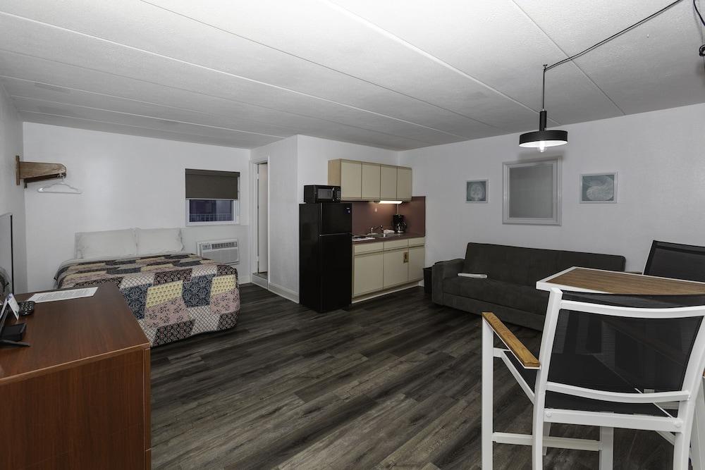 Alante Oceanfront Motel photo 19