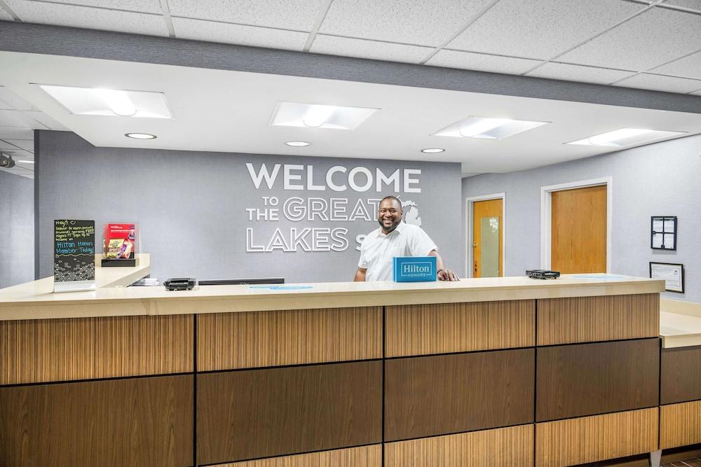 Hampton Inn Grand Rapids-North photo 19