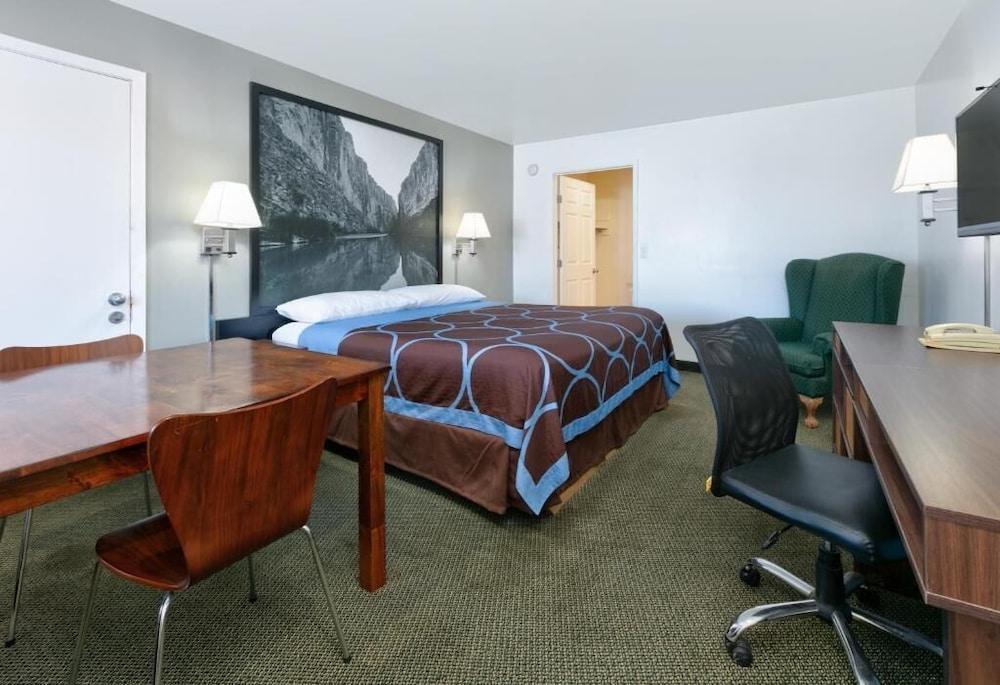 Red River Inn photo 17