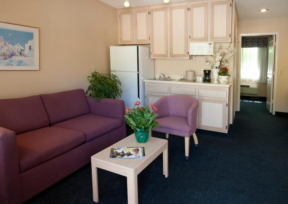 Calipatria Inn And Suites photo 12