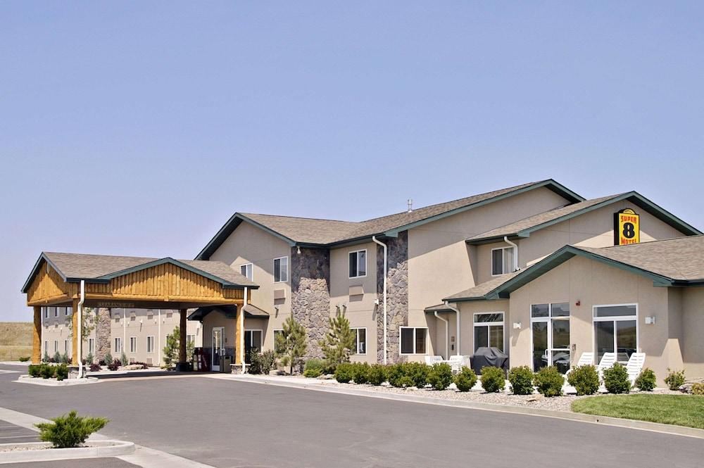 Super 8 by Wyndham Wheatland Wyoming photo 17