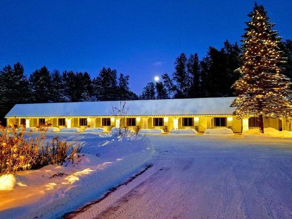 Northwoods Motel photo 7
