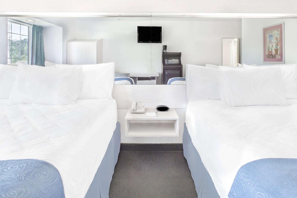 Microtel Inn by Wyndham Broken Bow photo 4