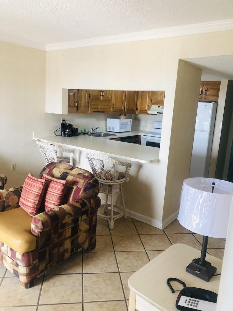 Quail Inn & Suites photo 32