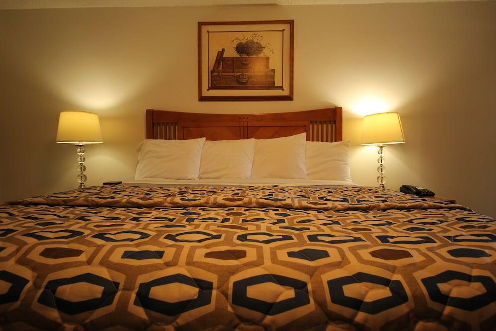 Mariner's Cove Inn photo 55