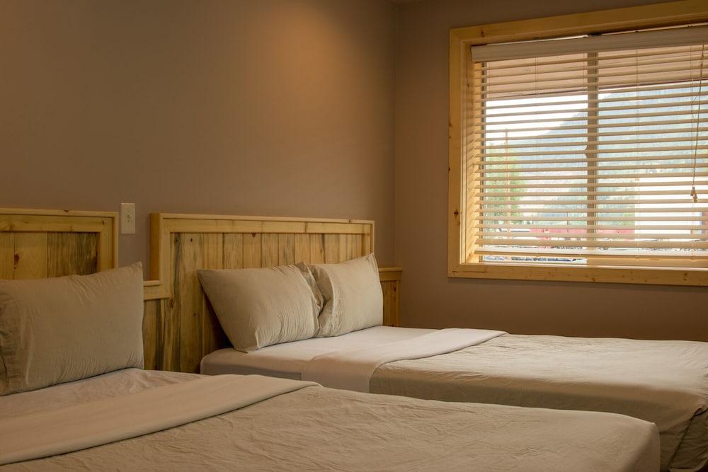 Prospector Motel photo 17