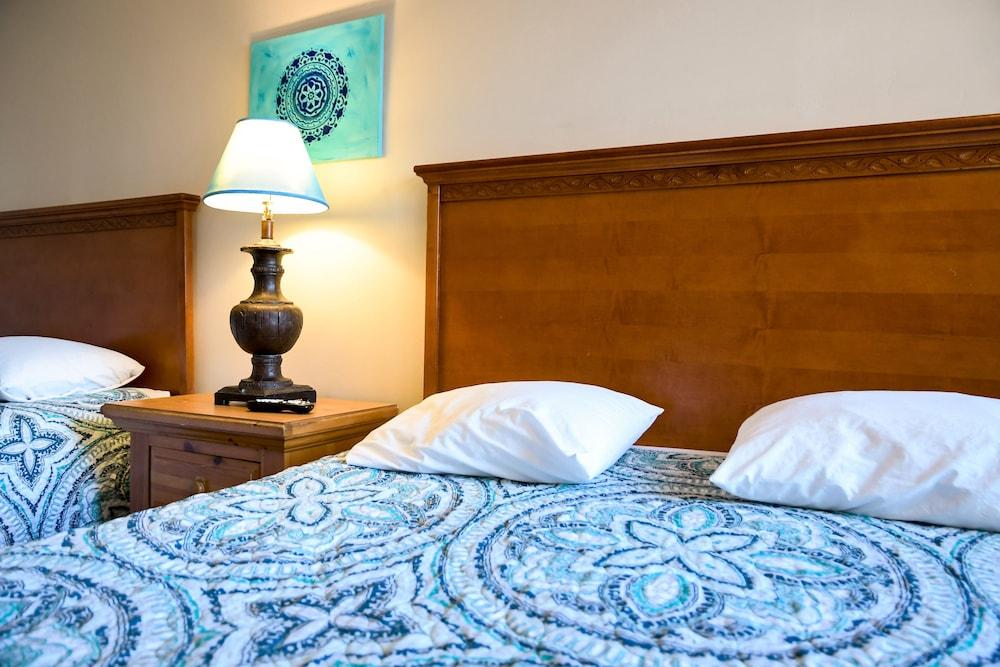 The Shores Inn and Beach Houses photo 46